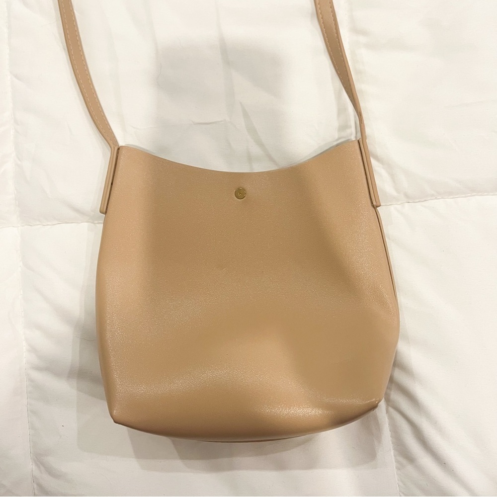 Samara Tan Crossbody Bag - Picture 4 of 6